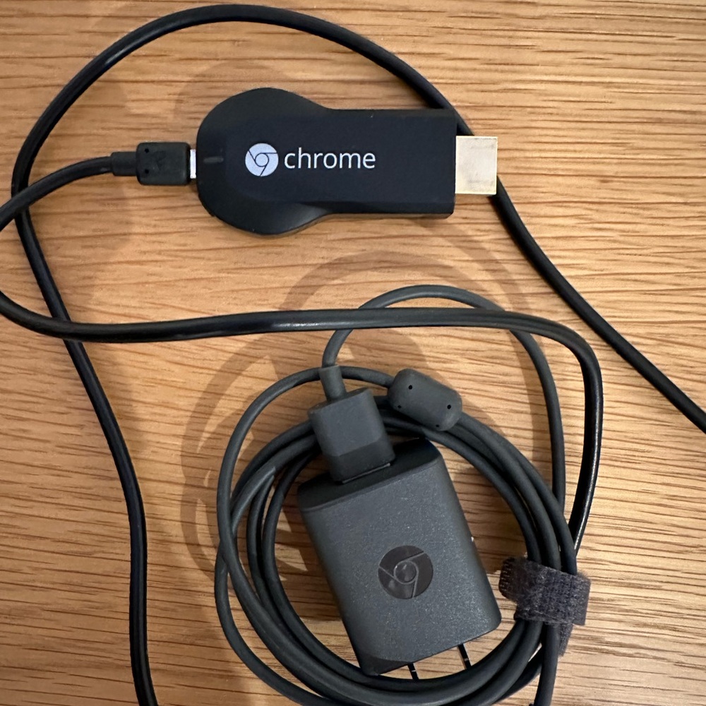 Chromecast - Picture 2 of 2